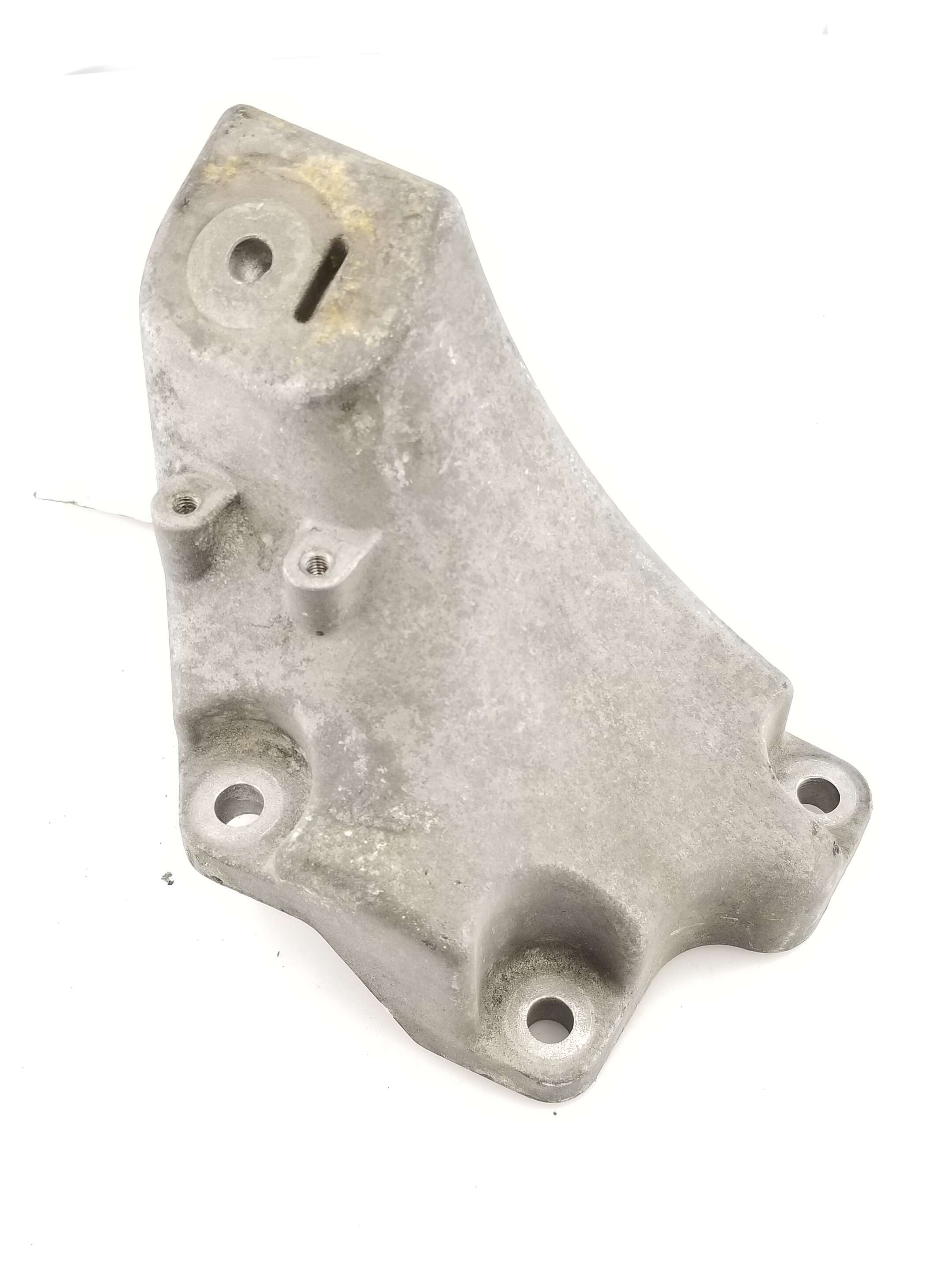 Engine Bracket 1