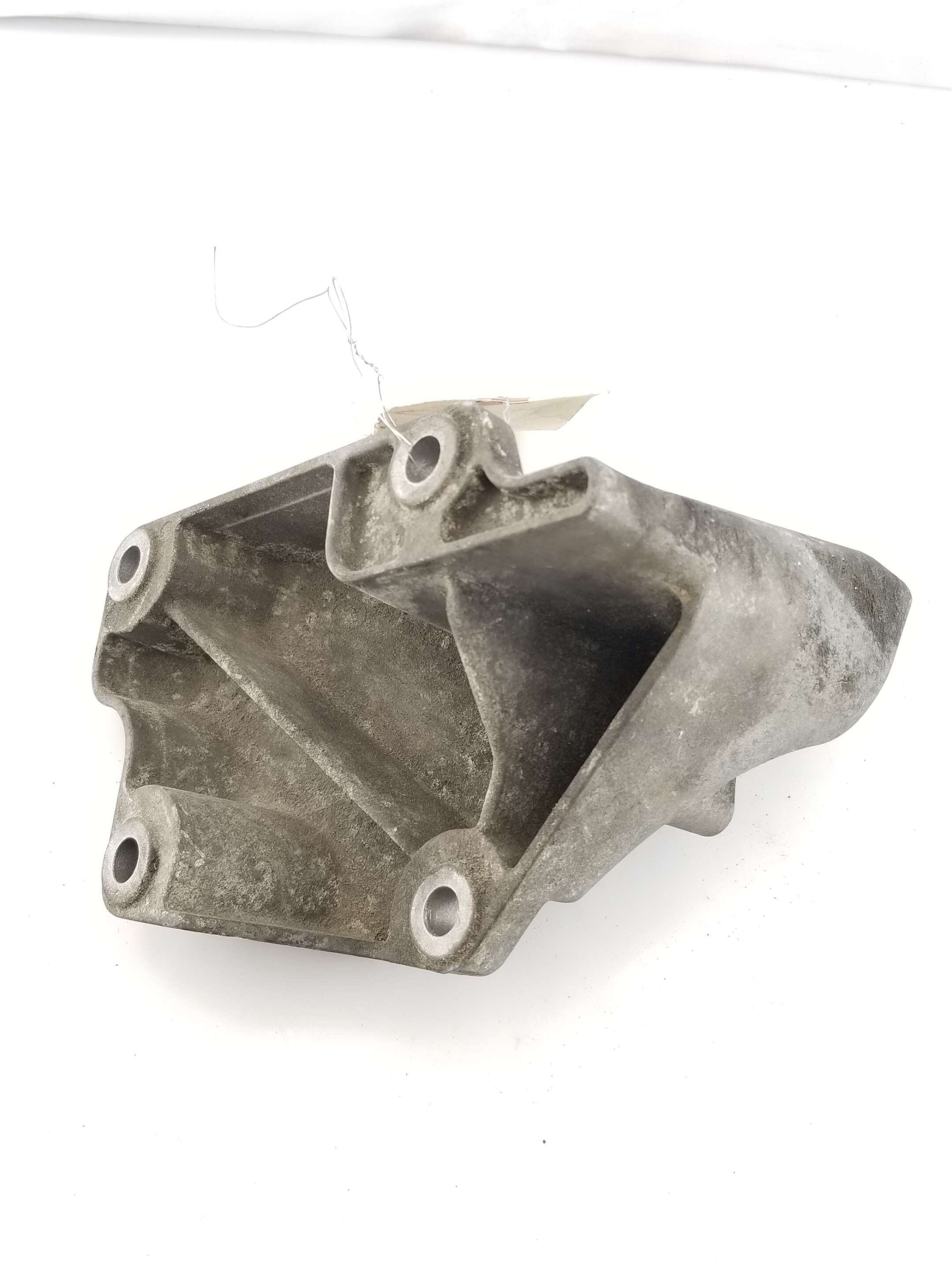 Engine Bracket 1