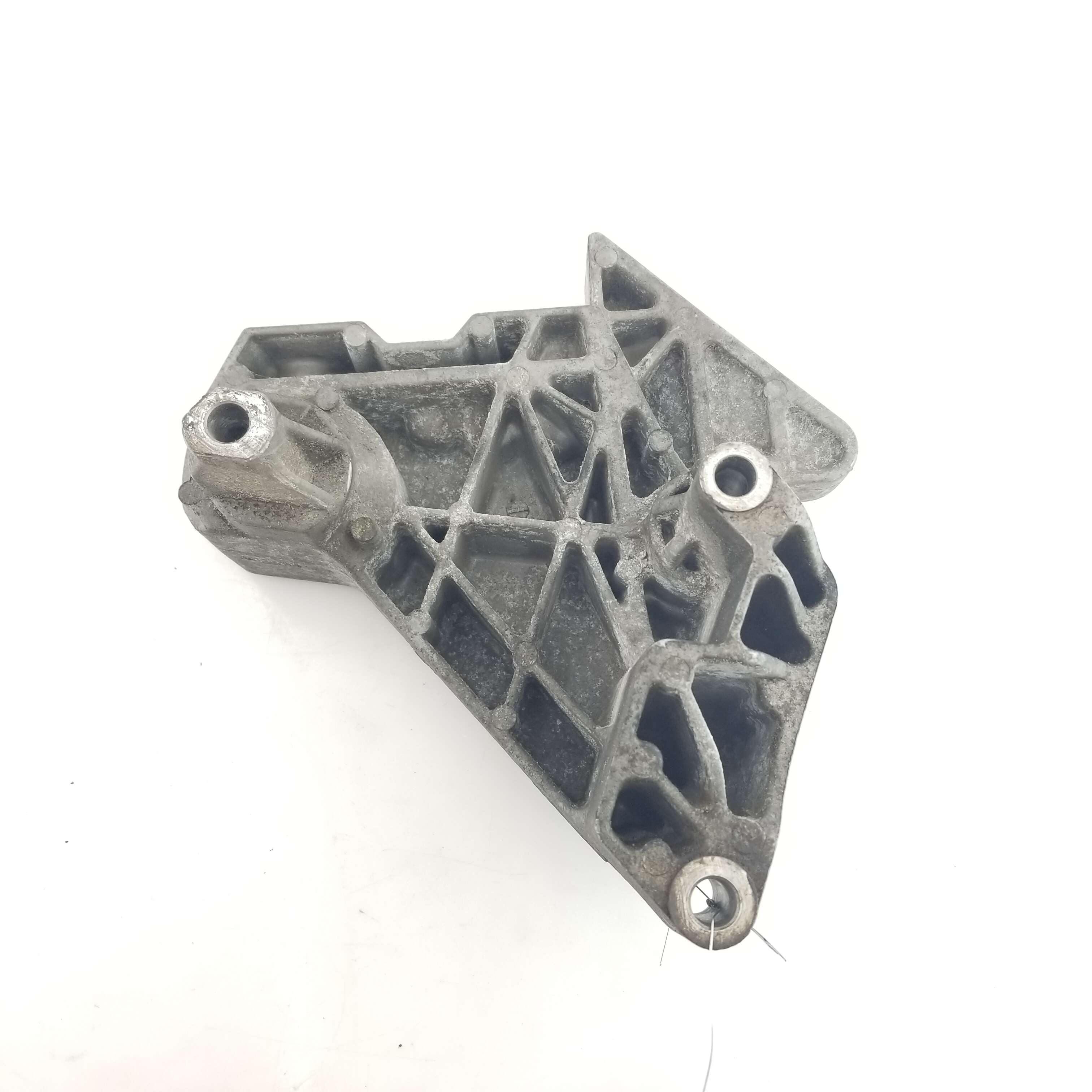 Engine Bracket 2