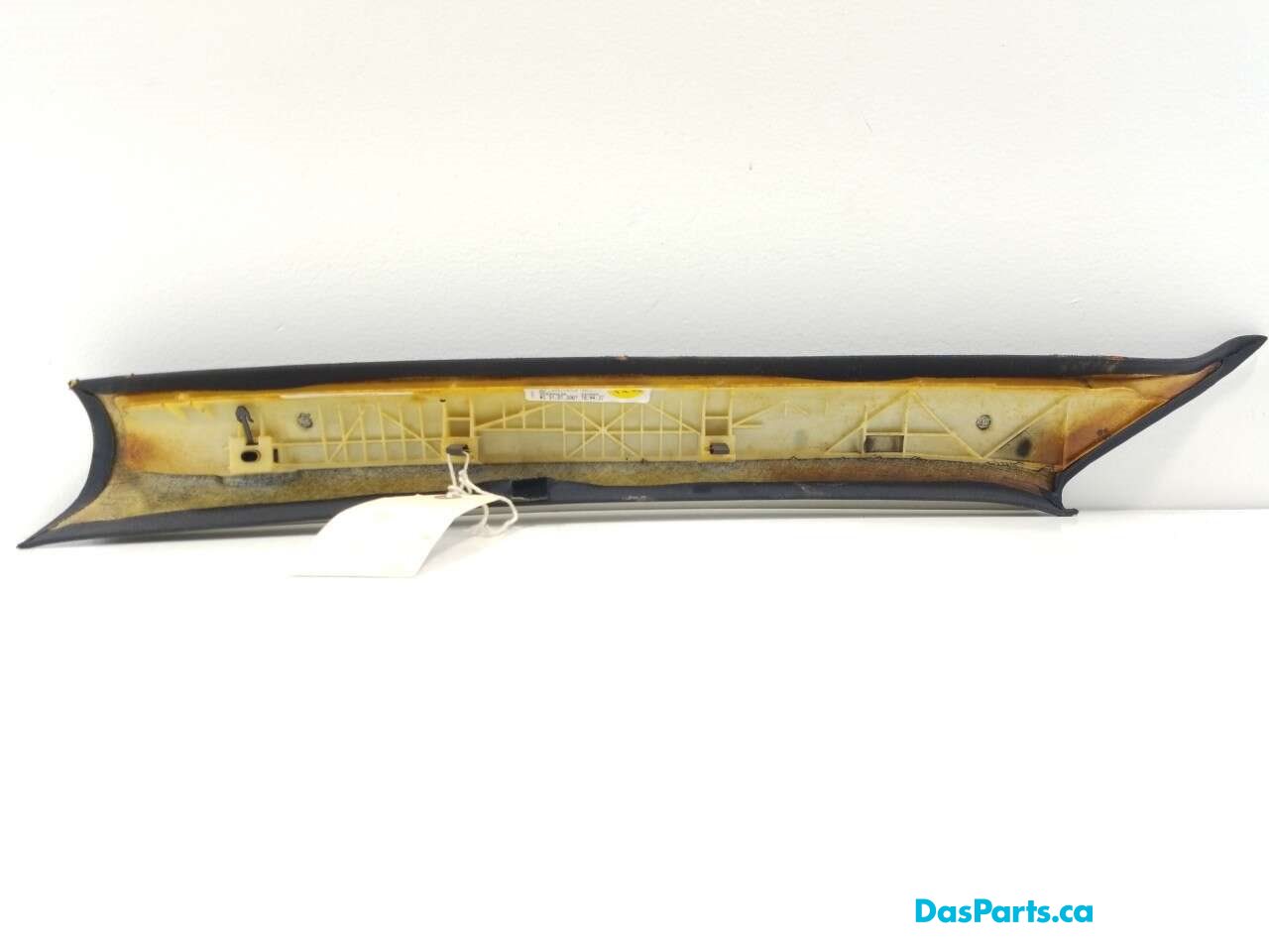 Headliner A-Pillar Trim R